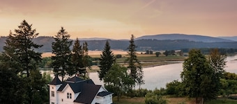 Discover Bonners Ferry charm, steps away from Casino at Best Western