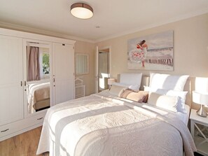 2 bedrooms, individually furnished, iron/ironing board - Salt air Comfortable Holiday Residence (Zingst)