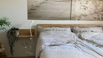 1 bedroom, individually furnished