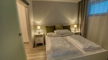 House | 1 bedroom, individually furnished