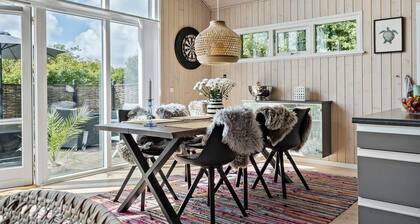 Gorgeous home in Tarm with kitchen