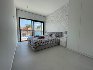 3 habitaciones y ropa de cama 