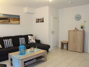 Living area - Holiday Apartment Storm Surge (Norden)