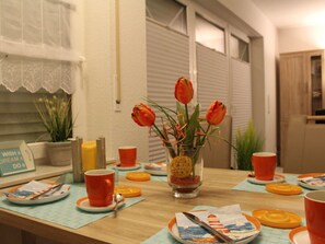 Dining - Holiday Apartment Storm Surge (Norden)