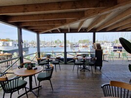 Mobile Home | Dining