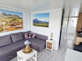 Mobile Home | Living room