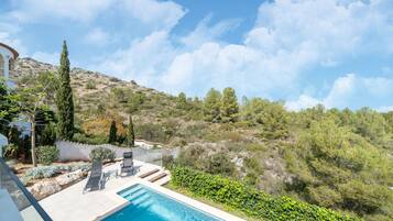 Rumah | Kolam renang | Kolam renang indoor dan kolam renang outdoor