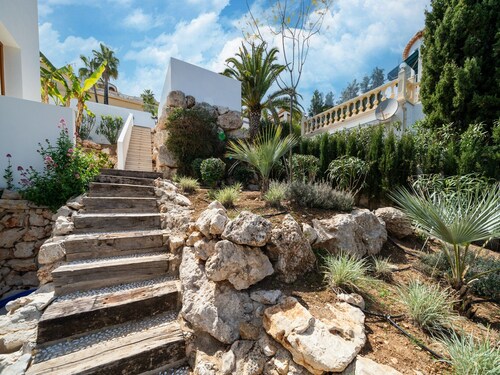 Modern Stay Near Monte Solana