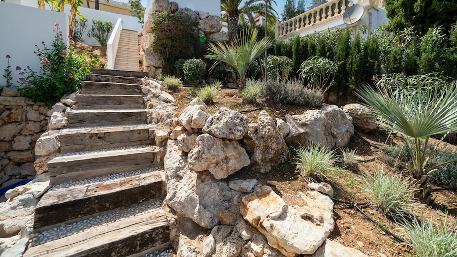 Modern Stay Near Monte Solana