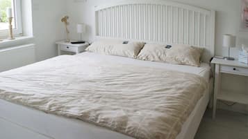 House | 1 bedroom, individually furnished