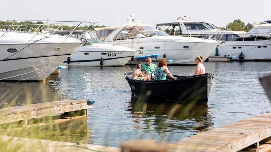 Lodge by Rhine With Stunning Water Views