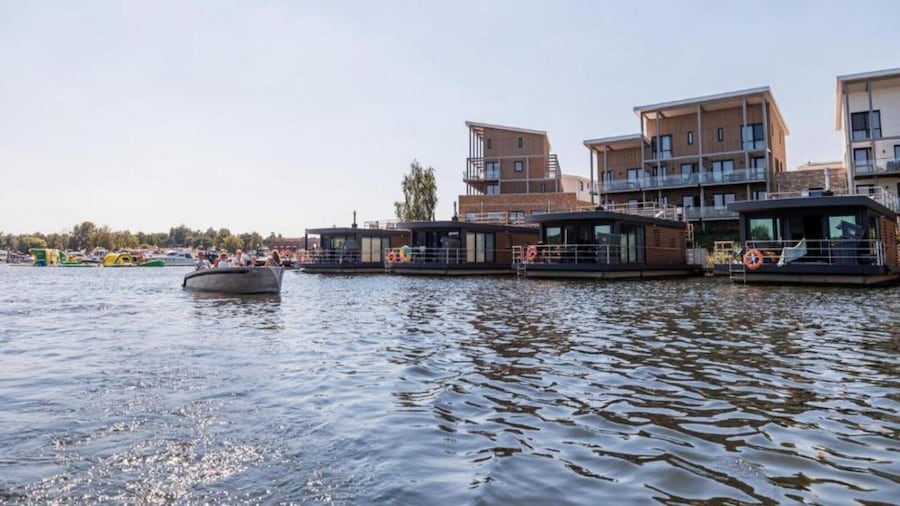 Lodge by Rhine With Stunning Water Views