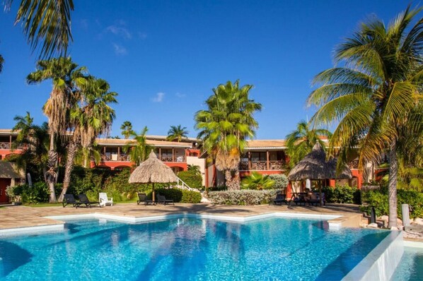House | Pool