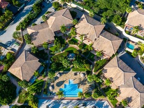 House | Pool