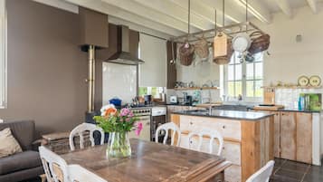 House | 3 bedrooms, individually furnished