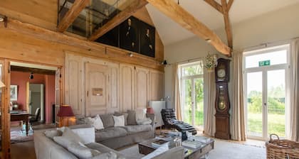 Premium Farmhouse in Nieuwmunster With Pool