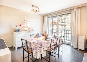 Dining - Apartment by the Coast With Sunny Terrace (Koksijde)