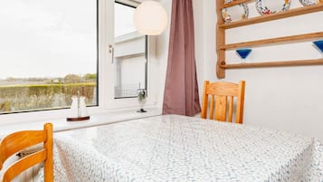 House | 5 bedrooms, individually furnished