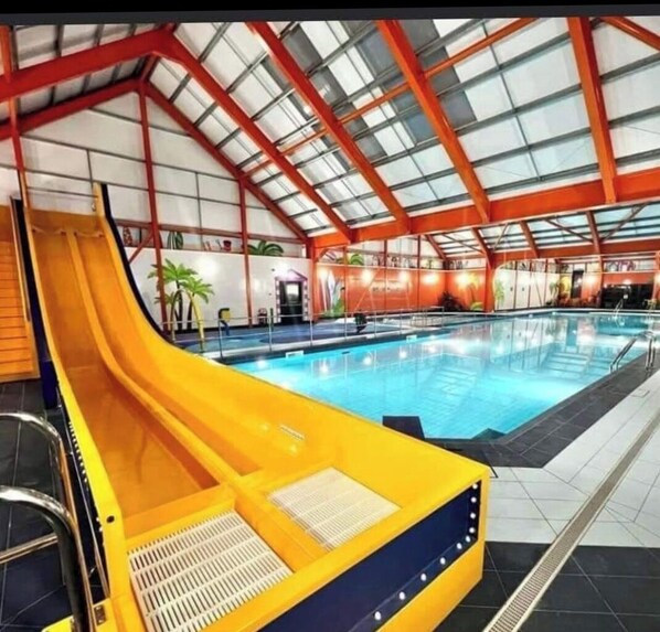 Una piscina techada