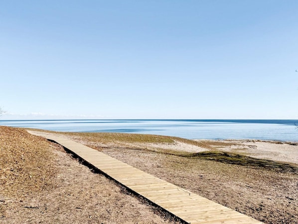 House | Water view - 5 Person Holiday Home in Loderup (Loderup)