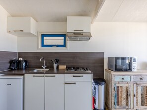 Private kitchen - Beach House in Wijk aan Zee With Sea Views (Wijk aan Zee)
