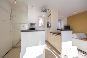 Apartment | Private kitchen | Electric kettle - Exclusive Penthouse With 2 Sunny Terraces (Middelkerke)