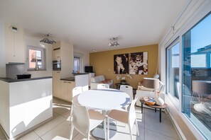 Apartment | Dining - Exclusive Penthouse With 2 Sunny Terraces (Middelkerke)