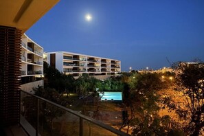 Outdoor pool - Apartment Marina Sky (Lagos)