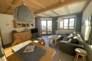 Living area - Holiday Apartment Allgauer Alpenblick (Rettenberg)