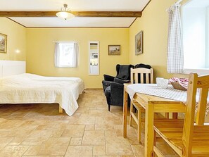 House | Individually furnished - 3 Person Holiday Home in Skivarp (Skivarp)