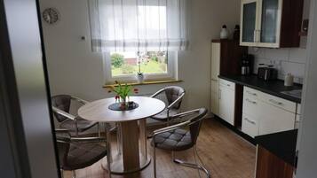 Apartment | Dapur peribadi | Ketuhar