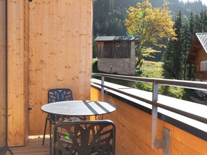 Apartment | Dining