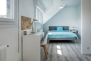 4 slaapkamers, een strijkplank/strijkijzer, gratis wifi