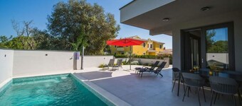 Villa Gabriel Comfortable Holiday Residence