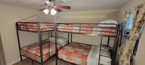 2 quartos, ferros/tábuas de passar roupa, berço de viagem, Wi-Fi