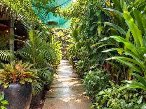 Siem Reap Homesteading Garden Retreat