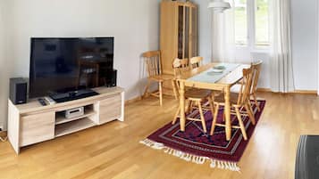 Apartment | Dining