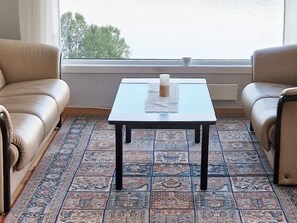 Apartment | Living area - 4 Person Holiday Home in Tennevoll (Lavangen)