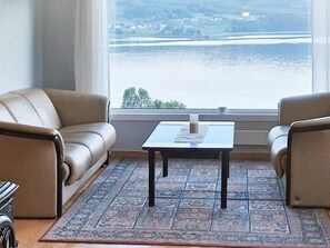 Apartment | Living area - 4 Person Holiday Home in Tennevoll (Lavangen)