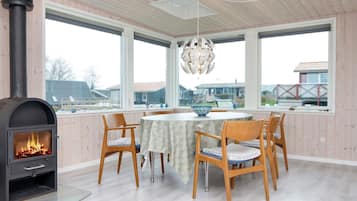 House | Dining