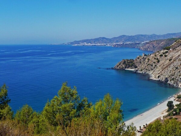 Beach nearby - La Perla - South Facing, Sun Morning to Evening (Nerja)