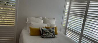Modern Cottesloe Home Close To Beach & Napoleon Street