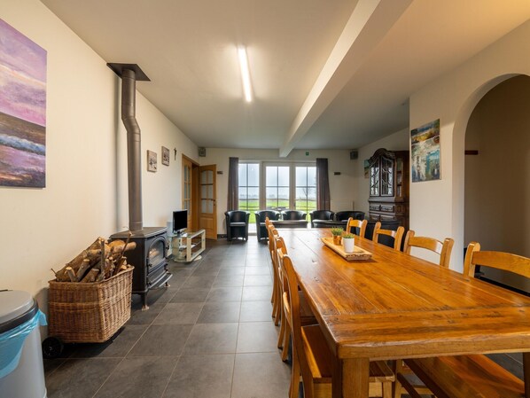 Villa | Restaurantes