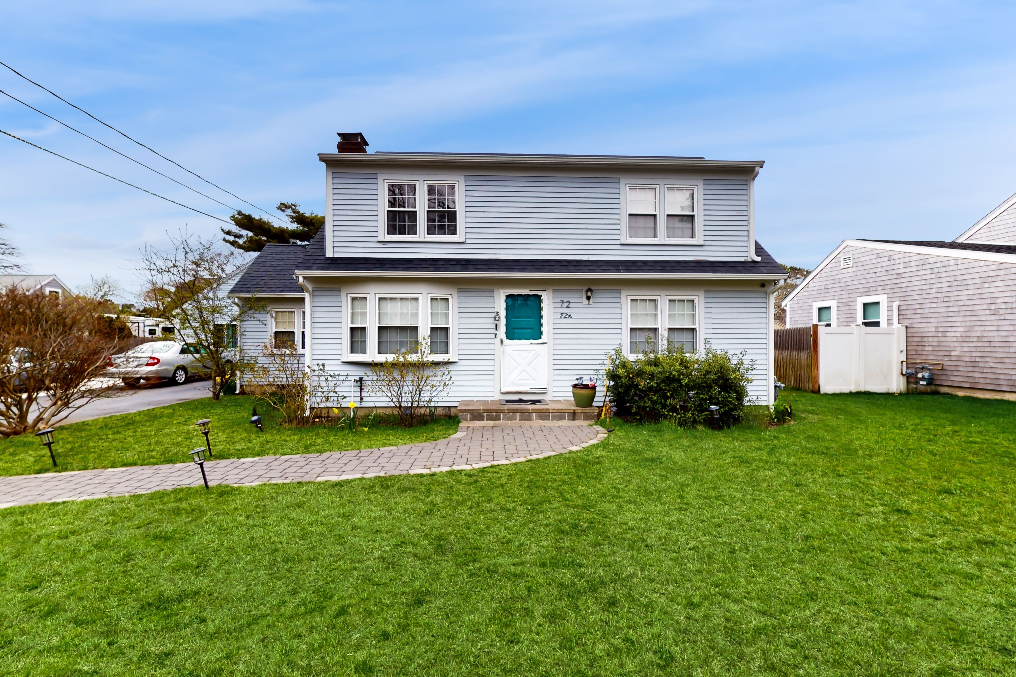 Intimate apartment with a fenced lot, patio, & full kitchen - walk to Long Pond