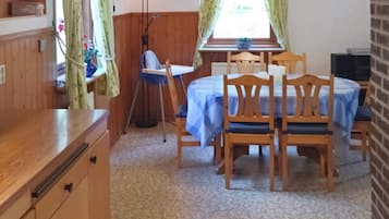 House | Tempat makan