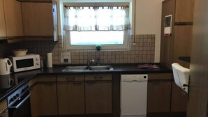 Apartment | Private kitchen - Quaint Apartment in Soest (Soest)
