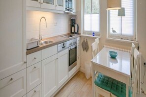 Apartment | Private kitchen | Electric kettle, toaster - Comfort Flat With 1 Bedroom and Terrace 102 (Binz)