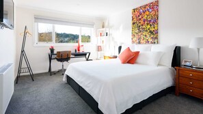 1 chambre, bureau, fer et planche à repasser, Wi-Fi