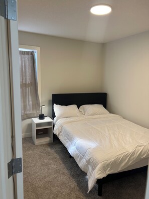 4 bedrooms, WiFi, bed sheets, wheelchair access