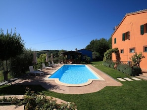 House | Pool | Indoor pool, outdoor pool - Belvilla by OYO Montali (Monte Roberto)